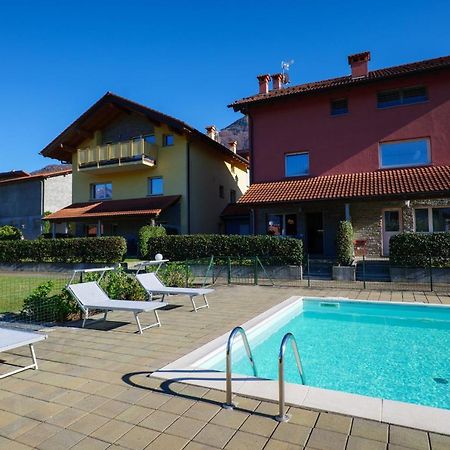 Residence Girasole Casa Rossa A Colico Luaran gambar