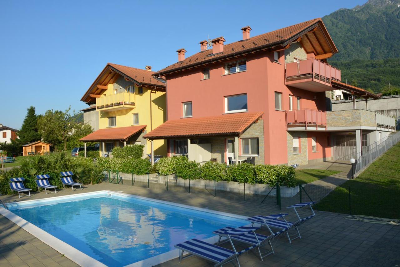 Residence Girasole Casa Rossa A Colico Luaran gambar