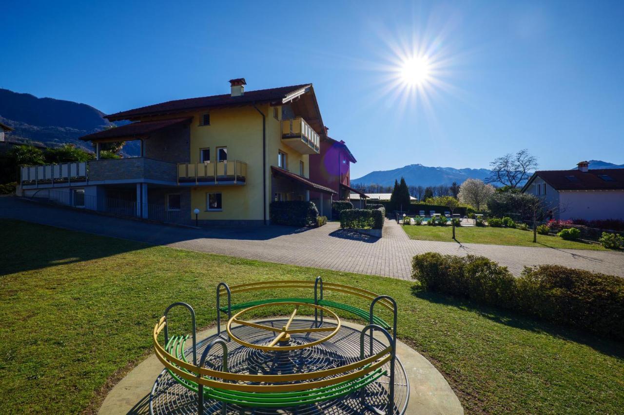 Residence Girasole Casa Rossa A Colico Luaran gambar